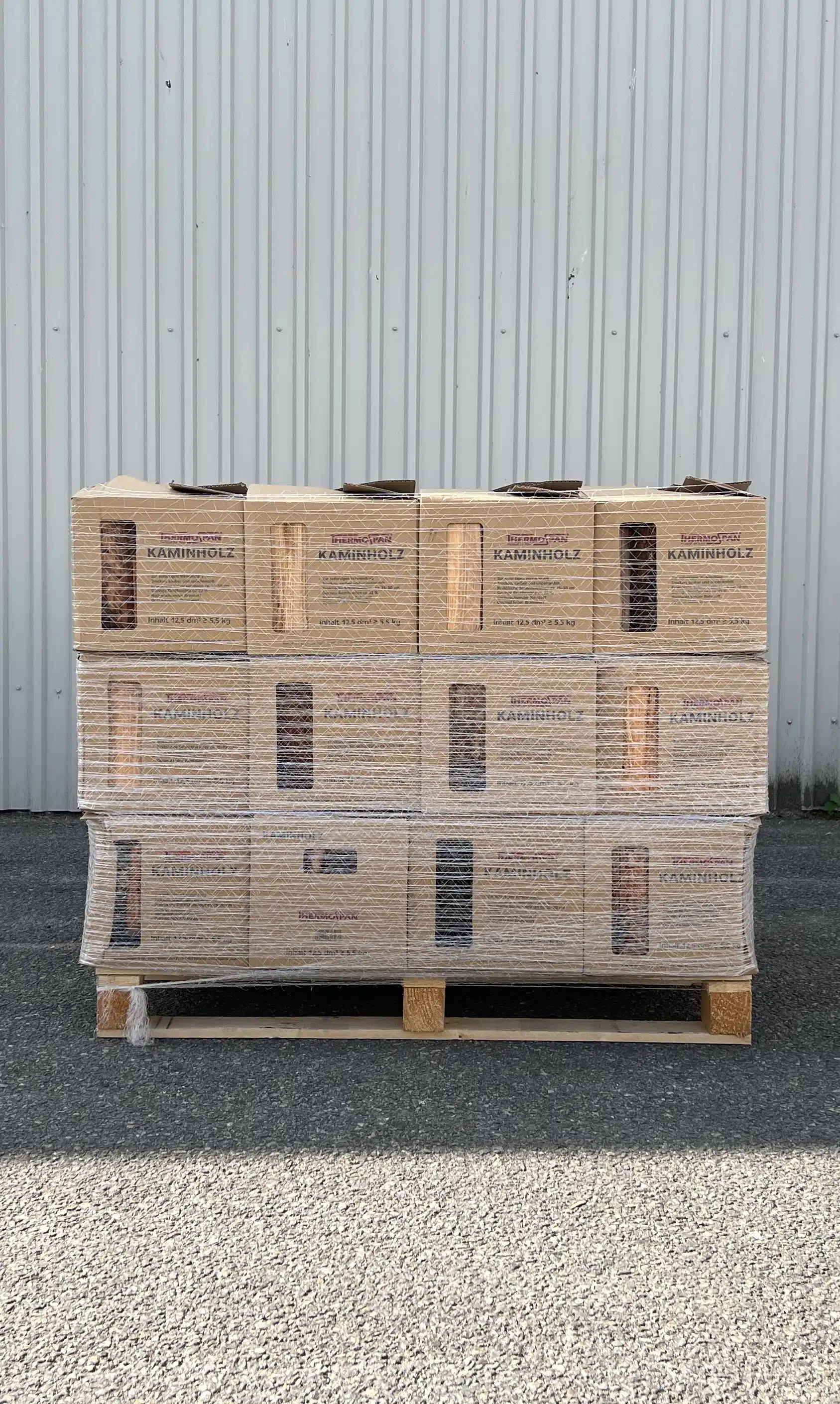 Brænde i papkasser storkedal