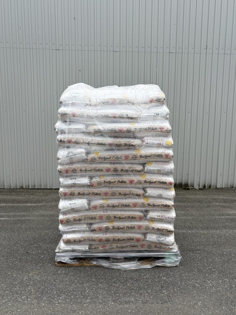 Hällefors Træpiller 8 mm – 832 kg (52 x 16 kg sække)